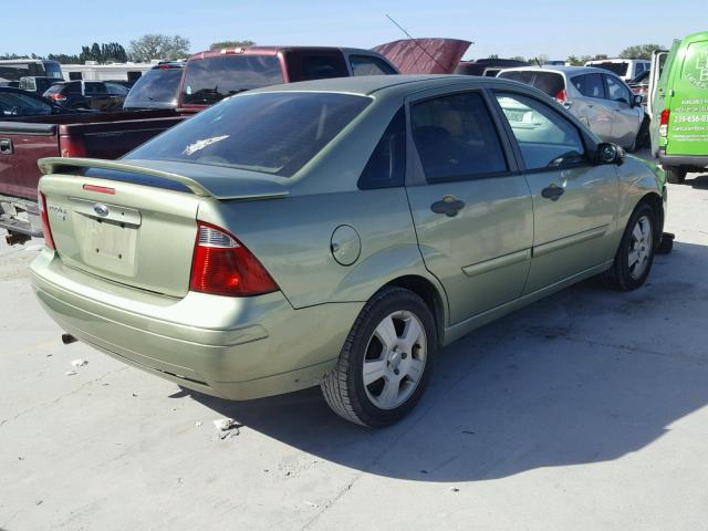 1FAFP34N97W194862 - 2007 FORD FOCUS ZX4 GREEN photo 4