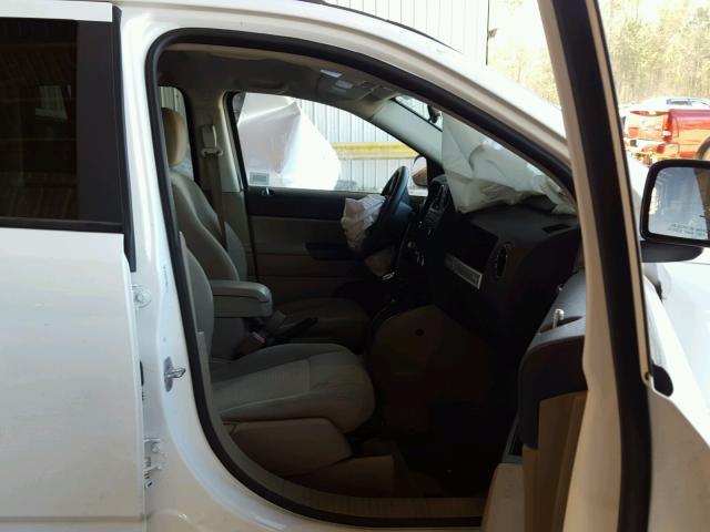 1C4NJCBA7FD143684 - 2015 JEEP COMPASS SP WHITE photo 5