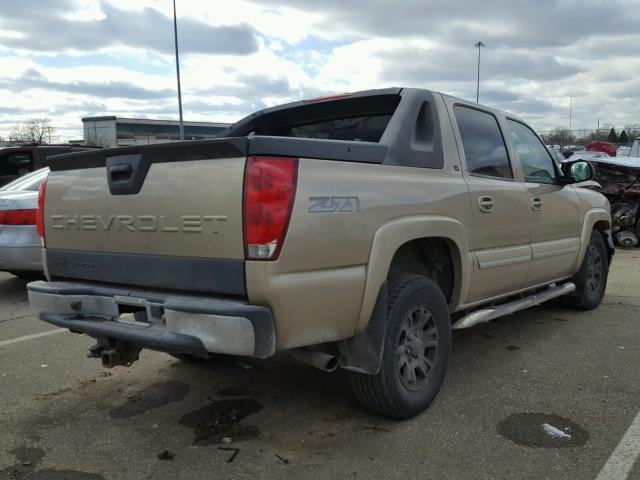 3GNEK12ZX5G145946 - 2005 CHEVROLET AVALANCHE GOLD photo 4