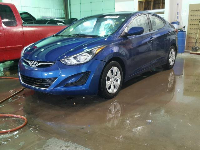 5NPDH4AE5GH784233 - 2016 HYUNDAI ELANTRA SE BLUE photo 2