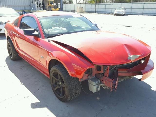 1ZVFT82H865140700 - 2006 FORD MUSTANG GT RED photo 1