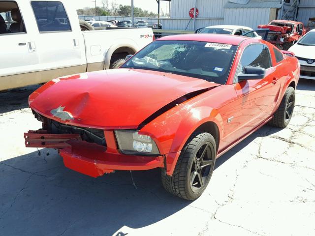 1ZVFT82H865140700 - 2006 FORD MUSTANG GT RED photo 2