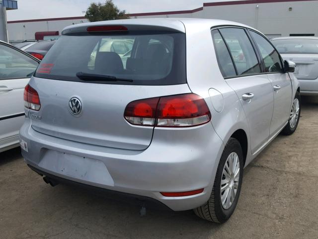 WVWDB7AJ5DW127017 - 2013 VOLKSWAGEN GOLF 银色 照片 4
