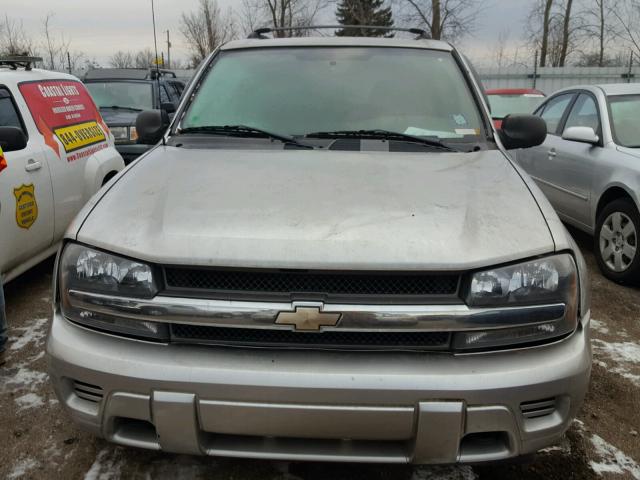 1GNDT13S342397331 - 2004 CHEVROLET TRAILBLAZE GRAY photo 9