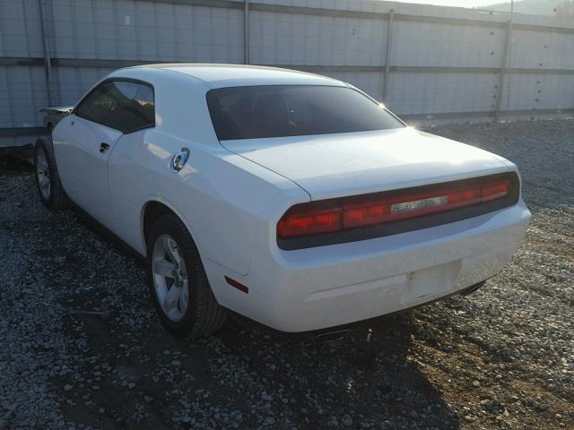 2C3CDYAG6EH289968 - 2014 DODGE CHALLENGER WHITE photo 3