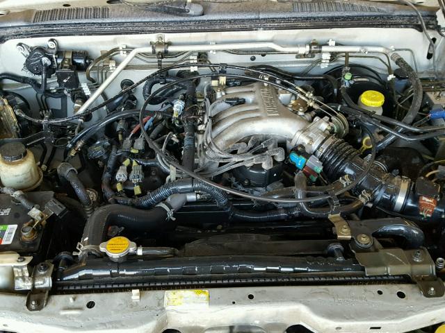 1N6ED27T71C329894 - 2001 NISSAN FRONTIER C SILVER photo 7