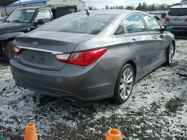 5NPEC4AC2BH251377 - 2011 HYUNDAI SONATA SE GRAY photo 4