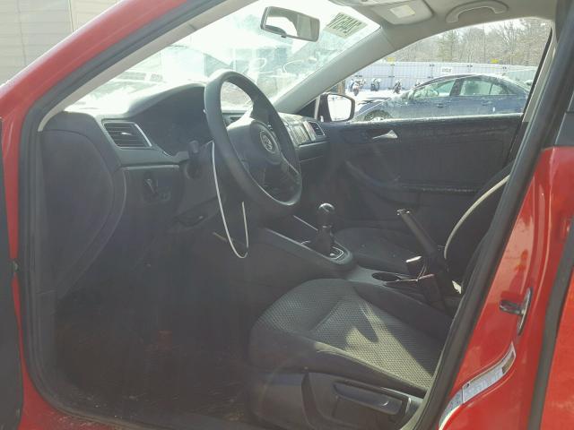 3VW1K7AJ4CM425802 - 2012 VOLKSWAGEN JETTA BASE წითელი ფოტო 5