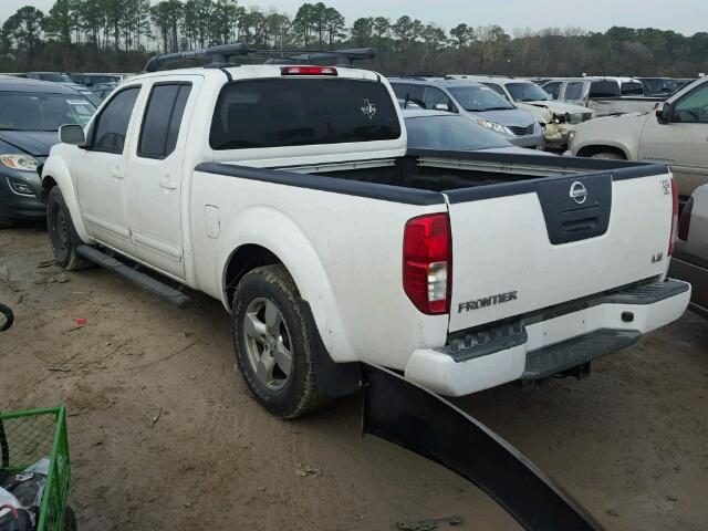 1N6AD09U07C416053 - 2007 NISSAN FRONTIER C WHITE photo 3