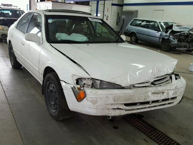 4T1BF28K2XU088153 - 1999 TOYOTA CAMRY LE WHITE photo 1