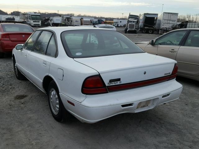 1G3HN52K5X4801994 - 1999 OLDSMOBILE 88 BASE WHITE photo 3