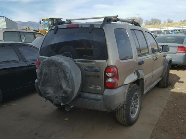1J4GL38K25W526657 - 2005 JEEP LIBERTY RE BEIGE photo 4