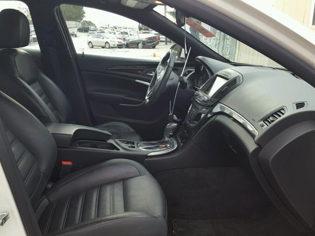 2G4GT5GX2E9315557 - 2014 BUICK REGAL GS WHITE photo 5