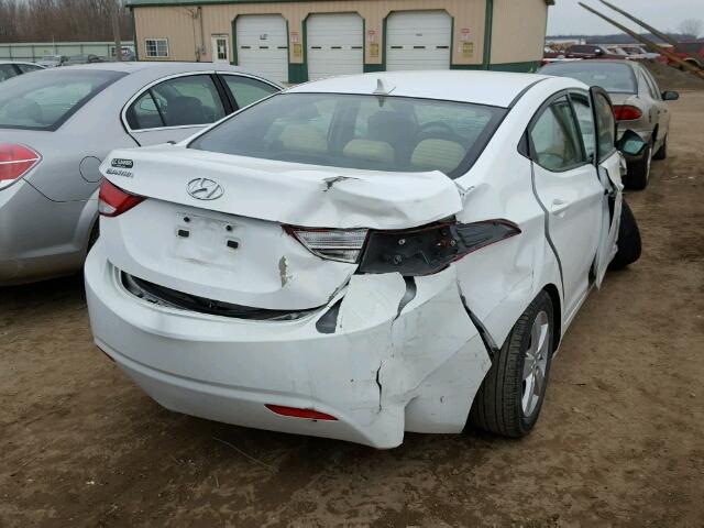 5NPDH4AE9DH349467 - 2013 HYUNDAI ELANTRA GL WHITE photo 4