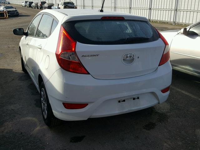 KMHCT5AEXDU106008 - 2013 HYUNDAI ACCENT GLS WHITE photo 3