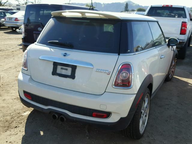 WMWMF73598TV39272 - 2008 MINI COOPER S WHITE photo 4