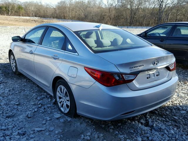 5NPEB4AC3BH006185 - 2011 HYUNDAI SONATA GLS SILVER photo 3