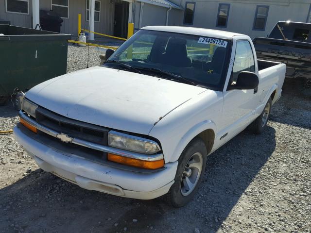 1GCCS1441WK143367 - 1998 CHEVROLET S TRUCK S1 WHITE photo 2