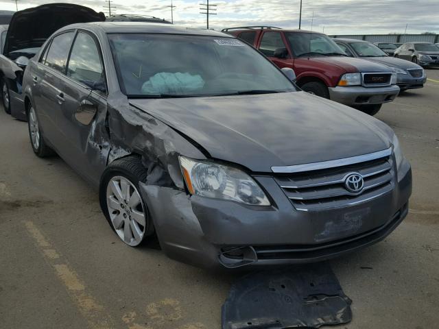 4T1BK36B65U056601 - 2005 TOYOTA AVALON XL GRAY photo 1