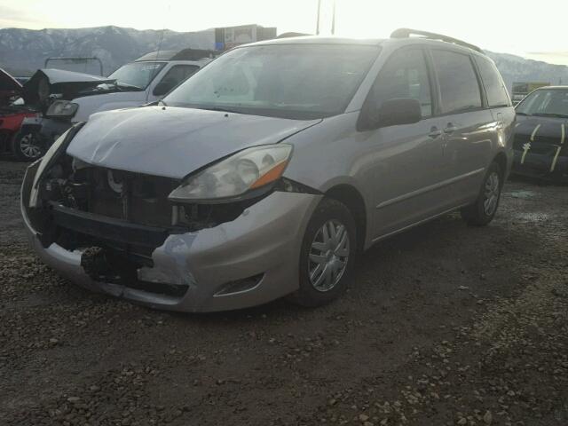 5TDZK23C37S035321 - 2007 TOYOTA SIENNA CE SILVER photo 2