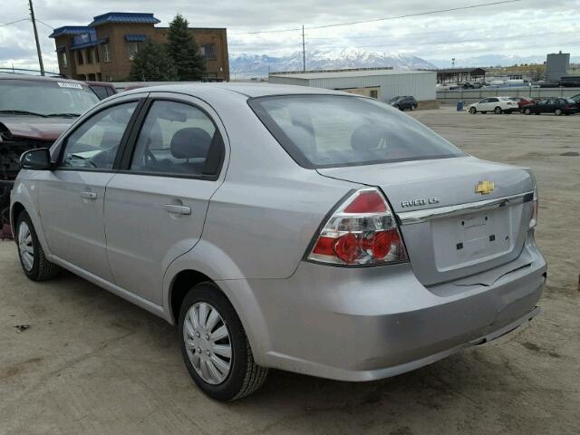 KL1TD56668B020612 - 2008 CHEVROLET AVEO BASE SILVER photo 3