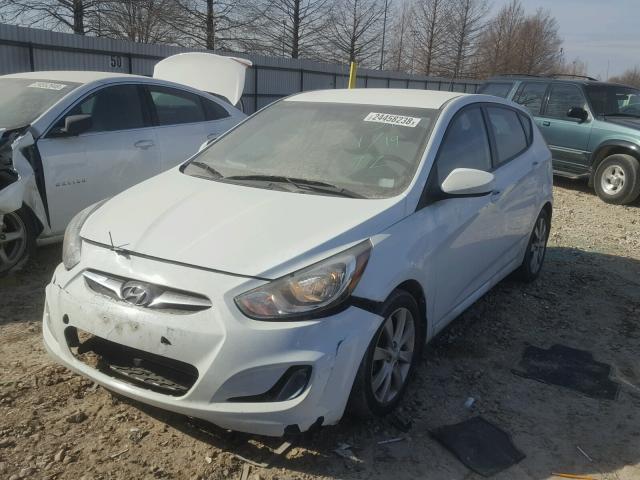 KMHCU5AE3CU055611 - 2012 HYUNDAI ACCENT GLS WHITE photo 2