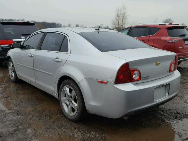 1G1ZH57B494156142 - 2009 CHEVROLET MALIBU 1LT SILVER photo 3