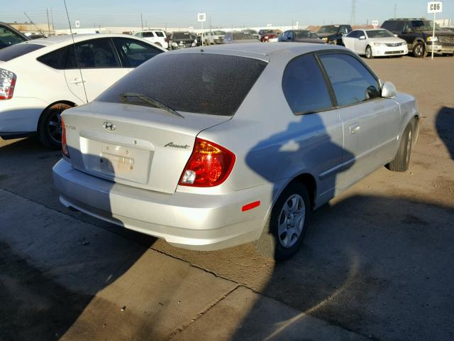 KMHCG35C85U346161 - 2005 HYUNDAI ACCENT GS SILVER photo 4