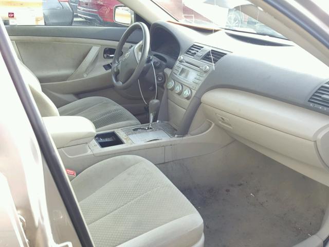 4T1BE46K29U847999 - 2009 TOYOTA CAMRY BASE GOLD photo 5