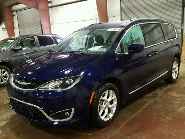 2C4RC1EG7HR542983 - 2017 CHRYSLER PACIFICA T BLUE photo 2