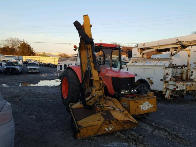 51275 - 2010 KUTA TRACTOR ORANGE photo 1