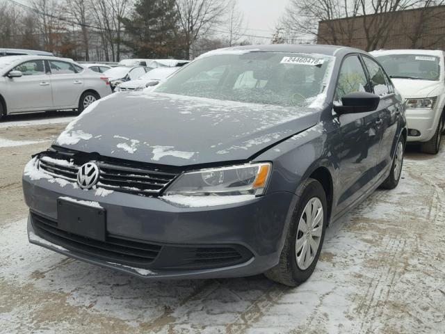 3VW2K7AJ0EM213633 - 2014 VOLKSWAGEN JETTA BASE 灰色 照片 2