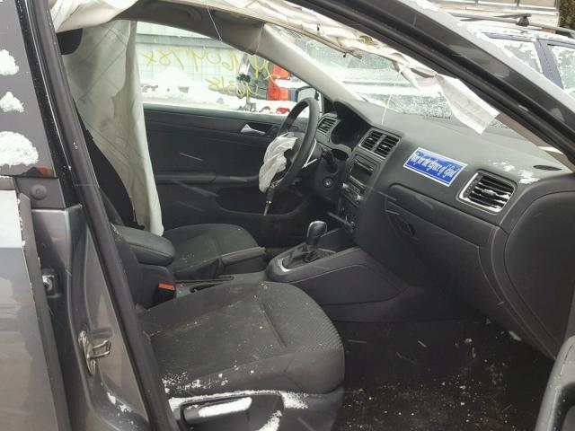 3VW2K7AJ0EM213633 - 2014 VOLKSWAGEN JETTA BASE 灰色 照片 5