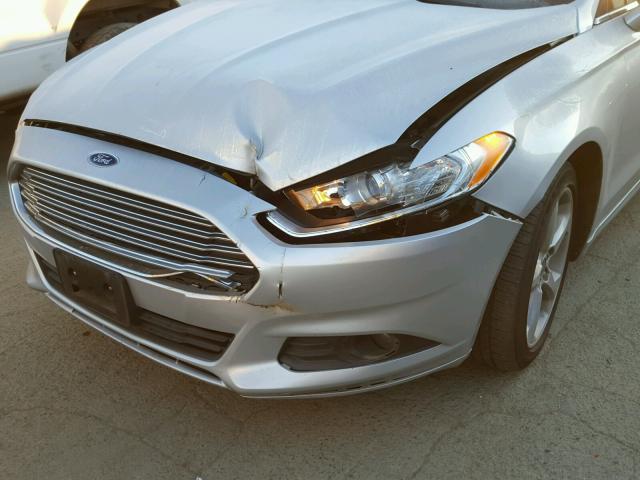 3FA6P0HD7GR360623 - 2016 FORD FUSION SE SILVER photo 9