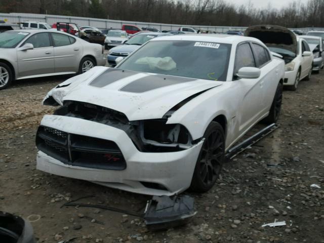 2C3CDXCT0EH167790 - 2014 DODGE CHARGER R/ WHITE photo 2