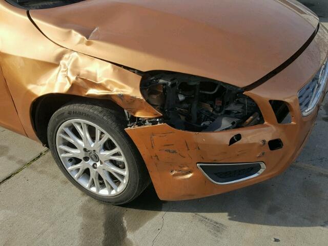 YV1622FS8C2105087 - 2012 VOLVO S60 T5 ORANGE photo 9