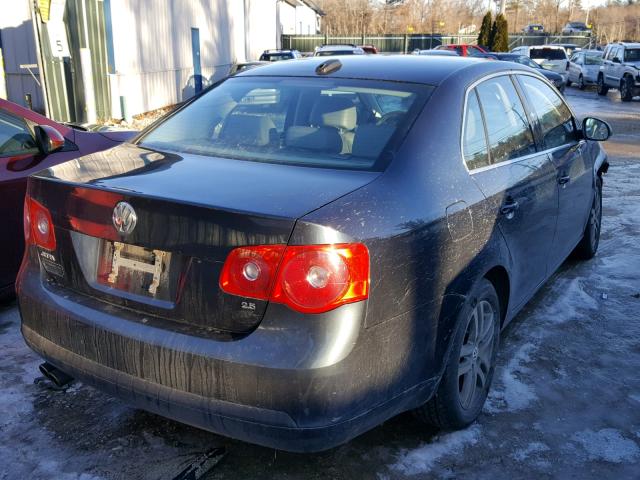 3VWSG71KX6M711060 - 2006 VOLKSWAGEN JETTA 2.5 BLUE photo 4