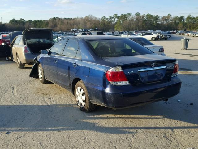 4T1BE30K65U420421 - 2005 TOYOTA CAMRY LE BLUE photo 3