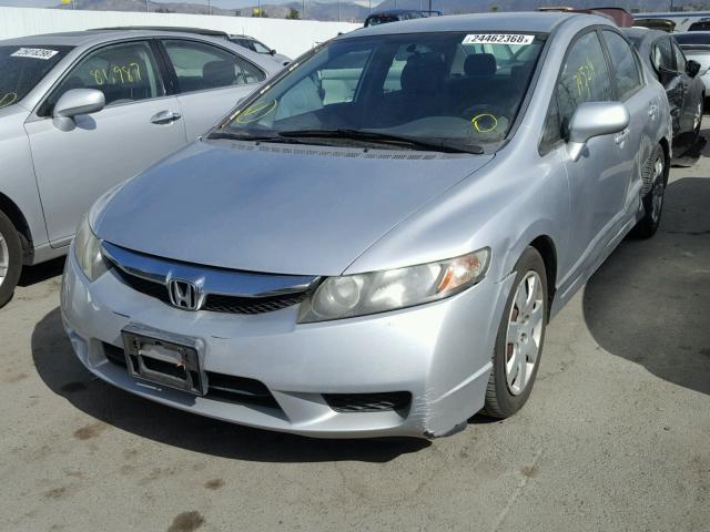 19XFA16579E039575 - 2009 HONDA CIVIC LX SILVER photo 2