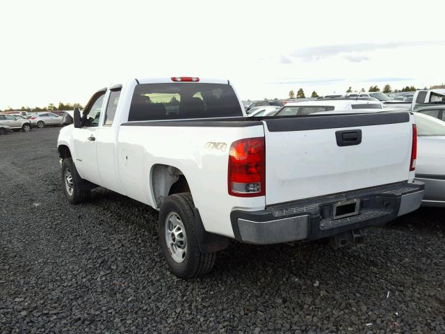 1GT22ZCGXBZ214024 - 2011 GMC SIERRA K25 WHITE photo 3