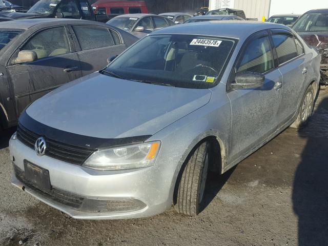 3VW2K7AJ1EM250688 - 2014 VOLKSWAGEN JETTA BASE SILVER photo 2