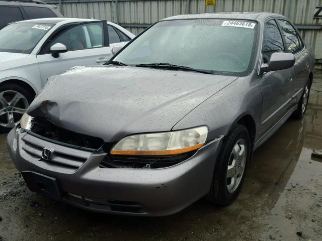 1HGCG56621A802015 - 2001 HONDA ACCORD EX SILVER photo 2