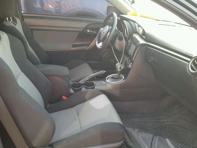 JTKJF5C79GJ020785 - 2016 TOYOTA SCION TC 黑色 照片 5