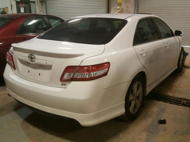 4T1BF3EK0BU615836 - 2011 TOYOTA CAMRY BASE WHITE photo 4