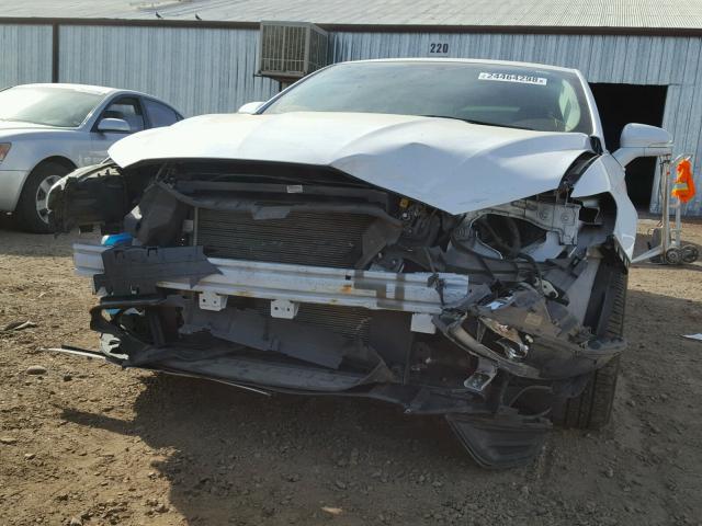 3FA6P0H78ER337603 - 2014 FORD FUSION SE WHITE photo 9