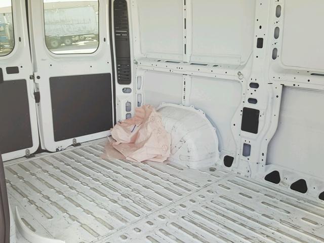 3C6TRVAG9JE103977 - 2018 RAM PROMASTER WHITE photo 6