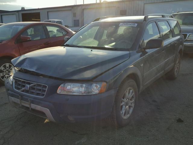 YV1SZ592951194717 - 2005 VOLVO XC70 BLUE photo 2