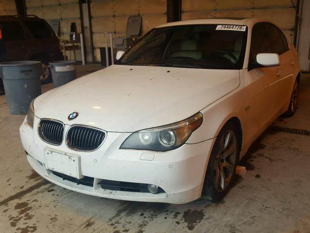 WBANB33565CN63145 - 2005 BMW 545 I WHITE photo 2