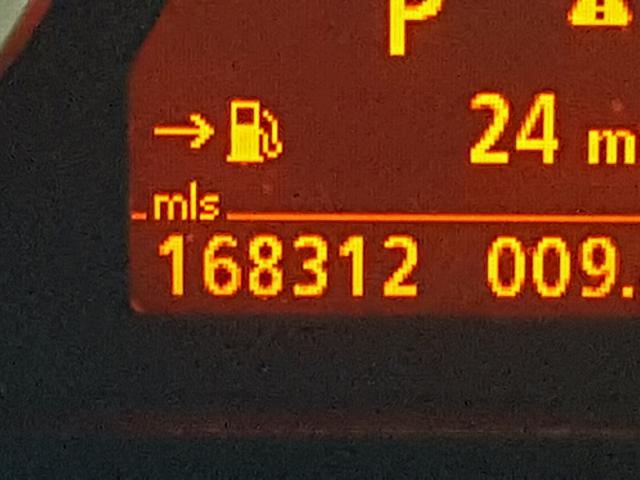 WBANB33565CN63145 - 2005 BMW 545 I WHITE photo 8