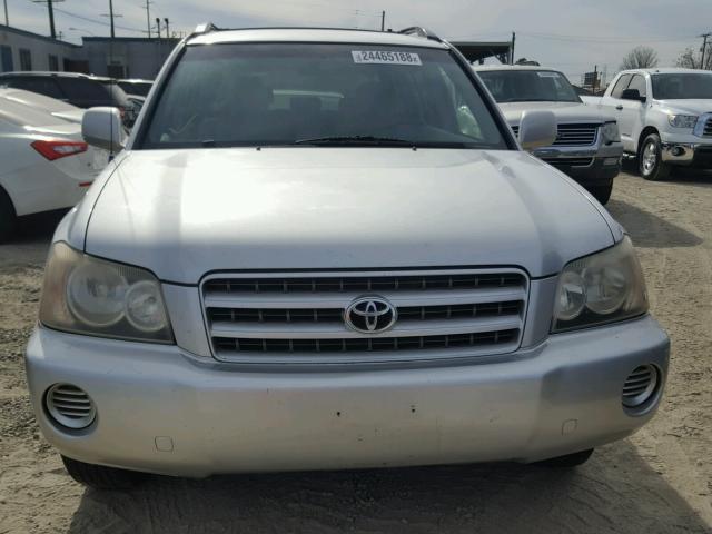 JTEGF21A320071336 - 2002 TOYOTA HIGHLANDER SILVER photo 9